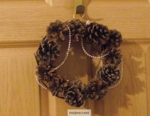 small pine cone wreath